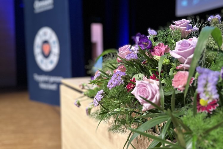 Bord med blommor 